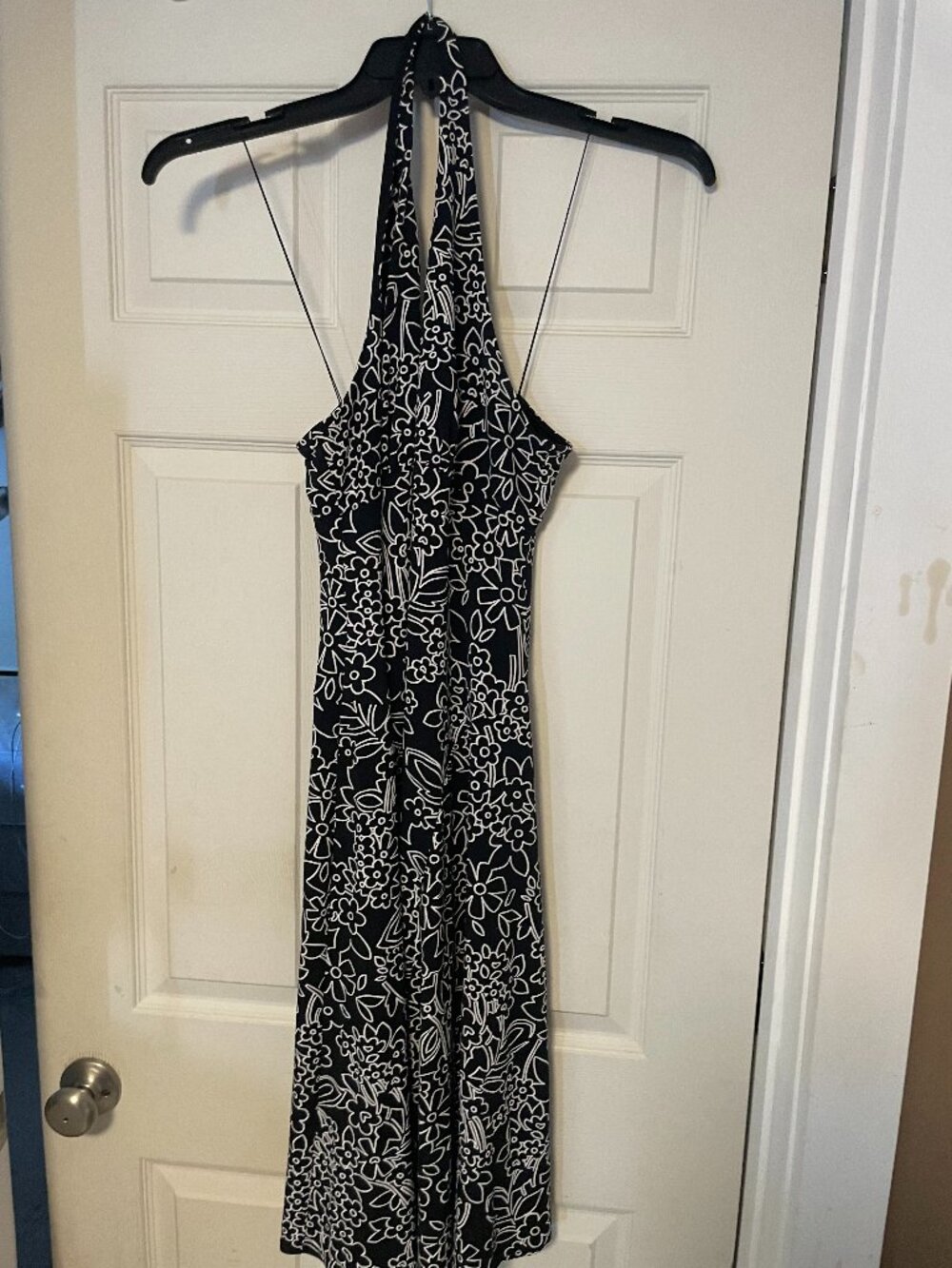 London Times Halter Dress Size 14 Black/White Flower Pattern
